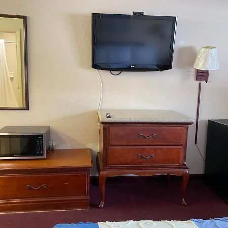 Regency Inn Fern Park Екстер'єр фото